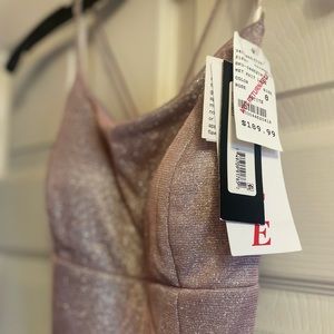 Prom Camera La Vie Never been worn. 8 petite Rose Original $189.99 now $125.00